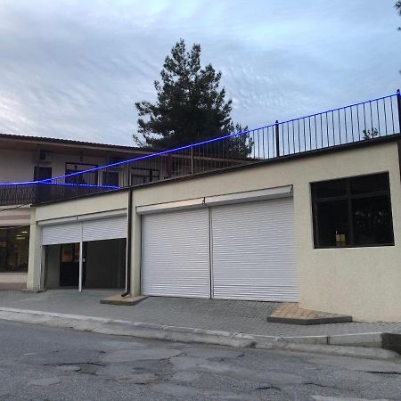 Cafe-Hotel Assir Pițunda Exterior foto