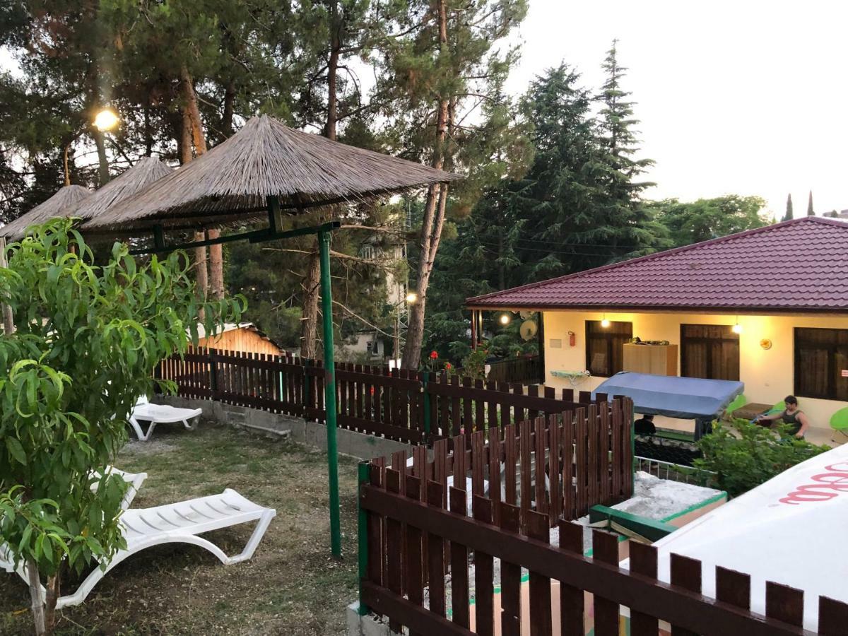 Cafe-Hotel Assir Pițunda Exterior foto